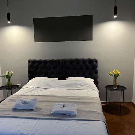 Gramophone Apartments Bitola Bagian luar foto