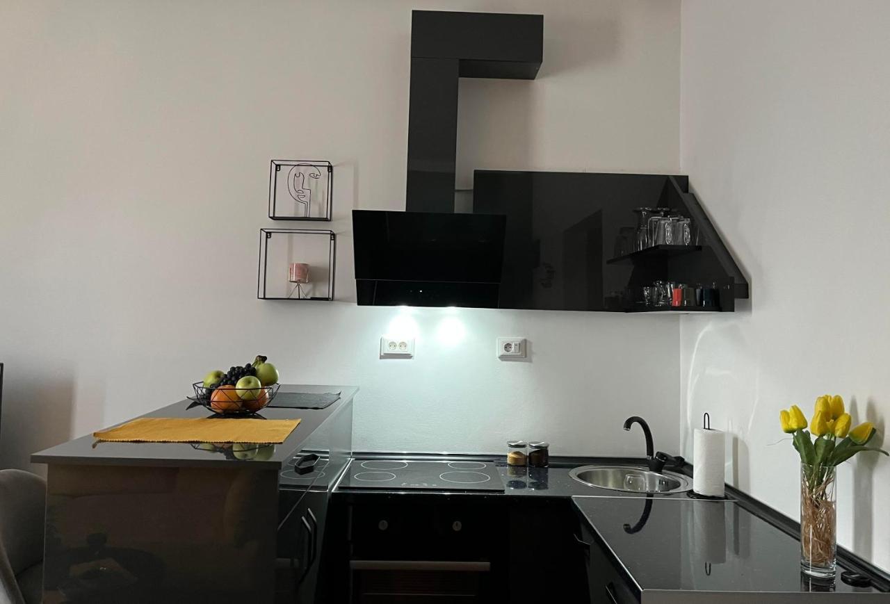Gramophone Apartments Bitola Bagian luar foto